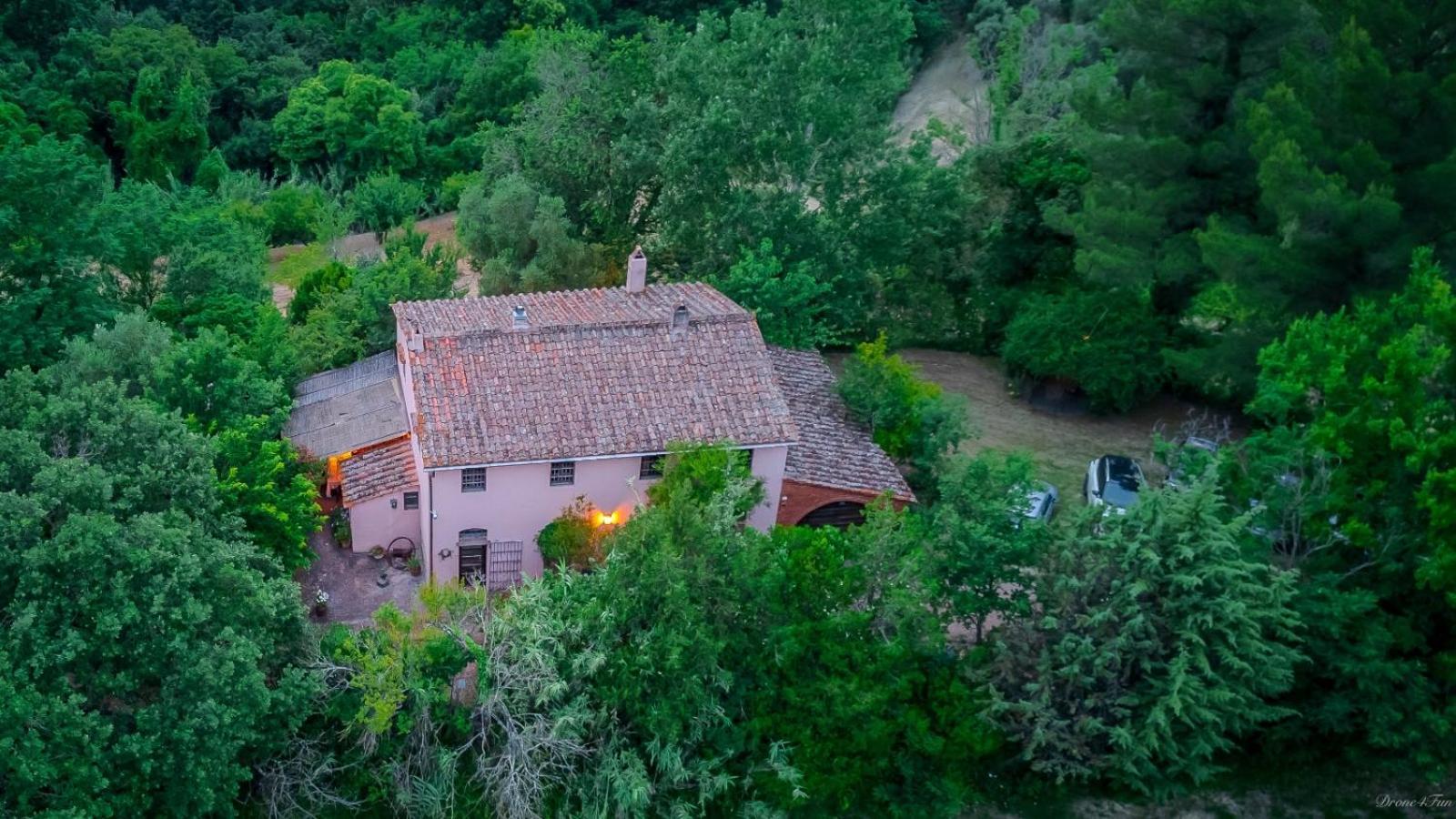 La Casa Nel Bosco Villa Lari Exterior photo
